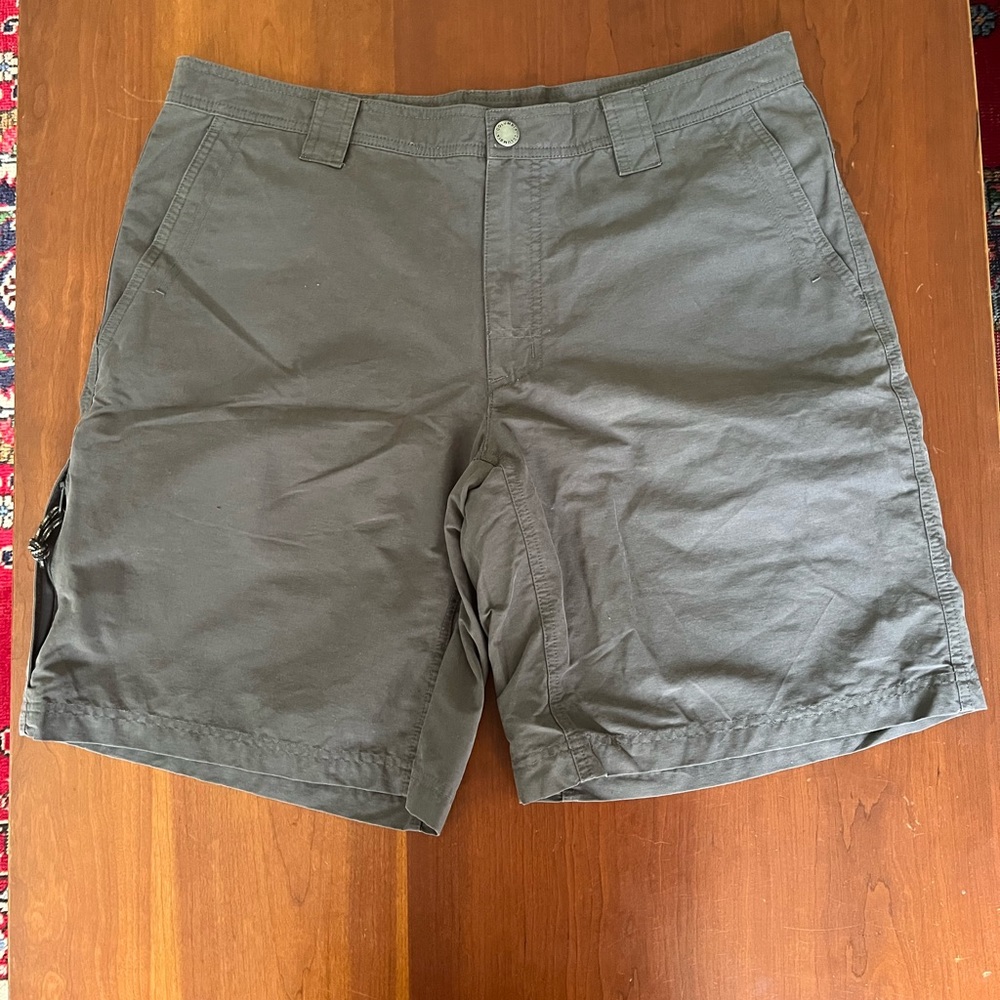 NWOT Columbia Mens Cargo Shorts